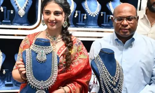 Actress Rithika Nayak Inaugurates Goyaz Silver Jewellery Showroom in Vijayanagaram