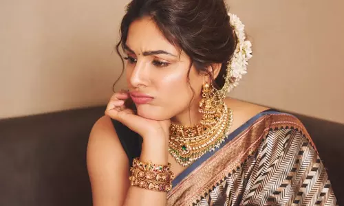 Samyuktha Exposes Her Mast Shades