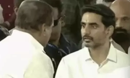 గవర్నర్ ఎట్ హోం - వైసీపీ కీలక నేతకు లోకేష్ వెల్ కం