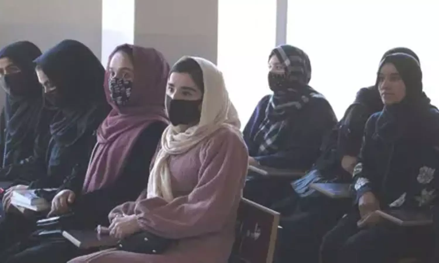 బాలికల విద్యపై పూర్తి నిషేధం... ఏమిటీ దుర్మార్గం..!