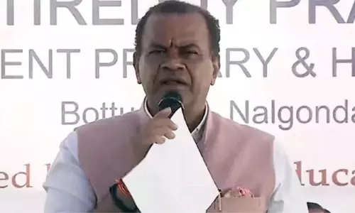 రేవంత్ రెడ్డి శాఖకే ఎసరు పెట్టిన కోమటిరెడ్డి?