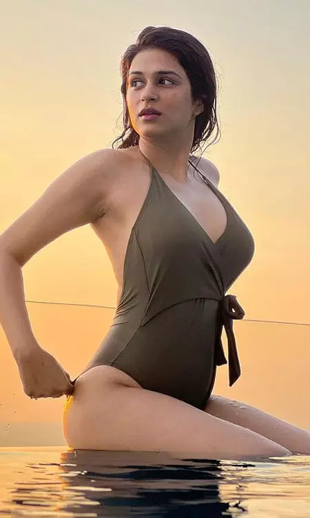 Shraddha Das Shines In Her Dazzling Style