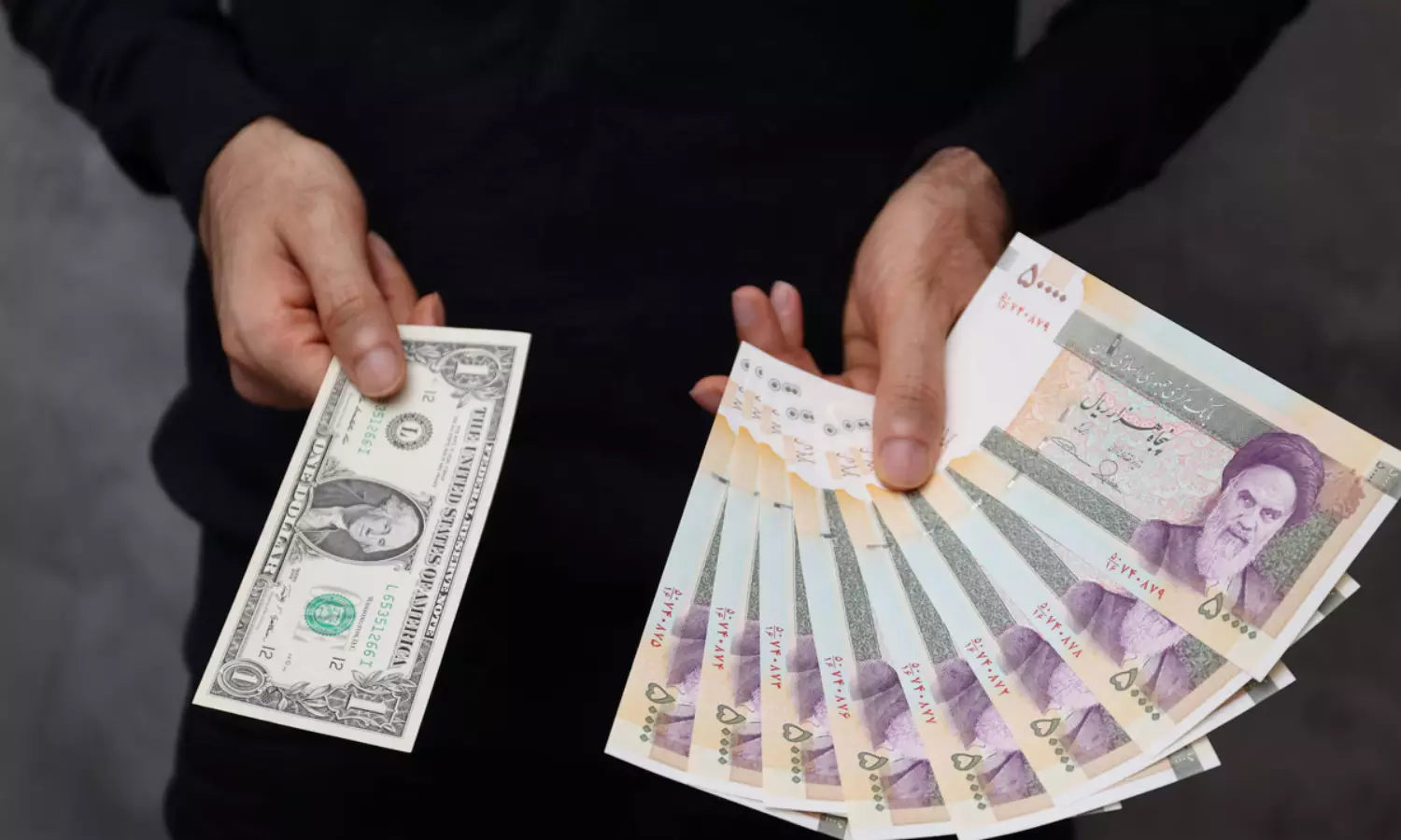 ఒక్క డాలర్.. 15 లక్షల రియాల్స్.. చరిత్రలోనే అత్యల్పం