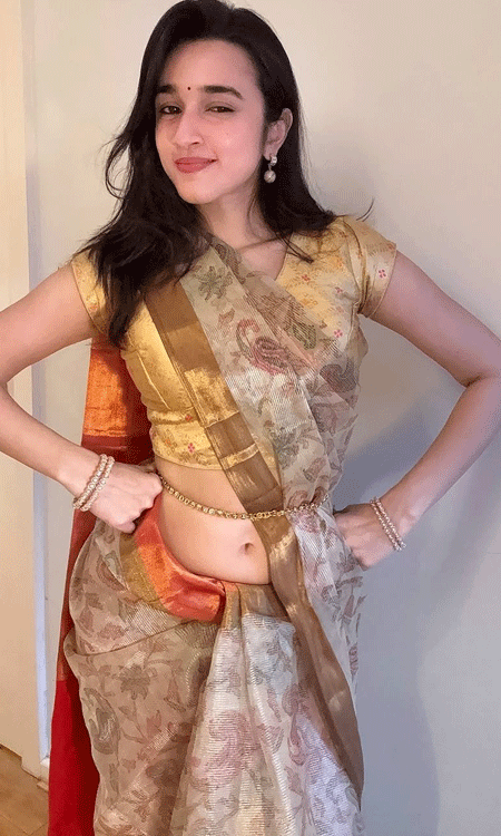 Nuveksha in Saree Will Make You Fall in Love with Simplicity