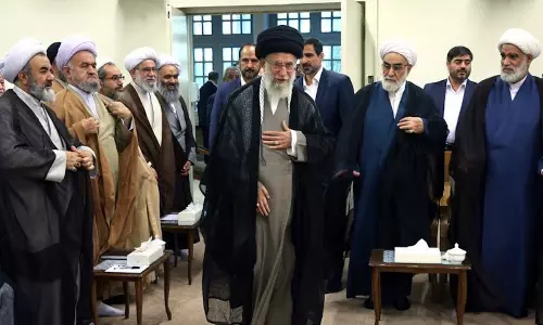 యుద్ధమేఘాల నడుమ వారసత్వ వ్యూహం