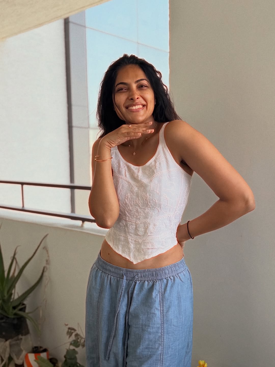 Divi Vadthya Turns Simplicity Into Style Divi Vadthya Turns Simplicity Into Style