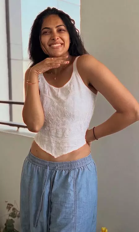 Divi Vadthya Turns Simplicity Into Style