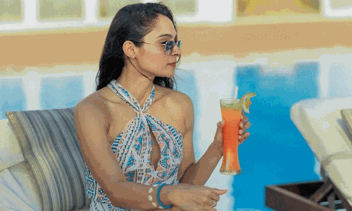 ఫొటోటాక్ : అందాల ఆండ్రియా తగ్గట్లేదుగా..!