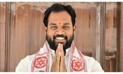 ఎమ్మెల్యే అరవ శ్రీధర్ ఎపిసోడ్.. మొత్తం భుజాన వేసుకున్న టీడీపీ మీడియా!