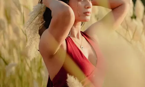 Deepti Sati: Today Feels Like a Color I’ve Never Named – Golden Hour Magic