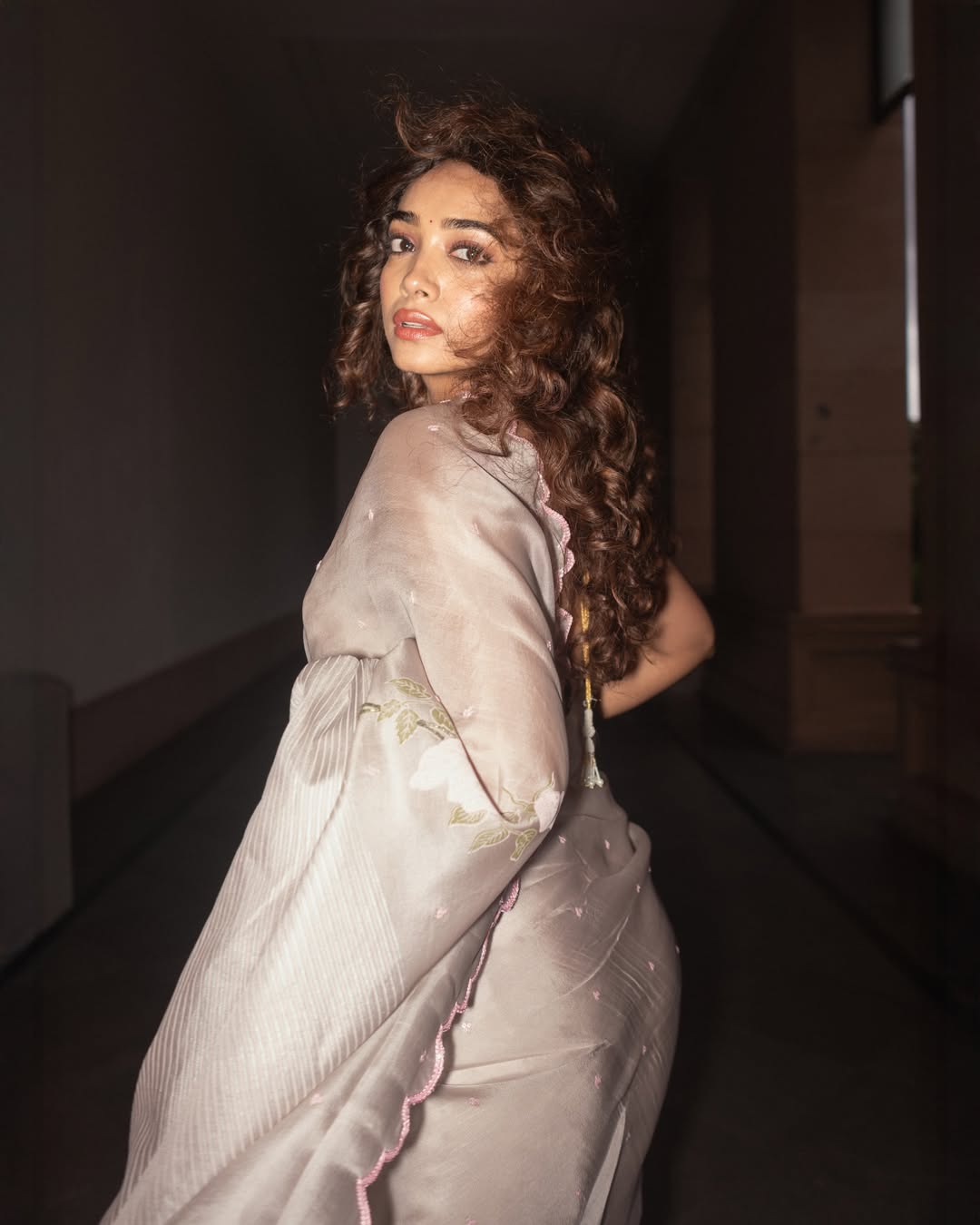 Saanve Megghana: Saree Elegance Meets Rising Stardom in South Cinema Saanve Megghana: Saree Elegance Meets Rising Stardom in South Cinema