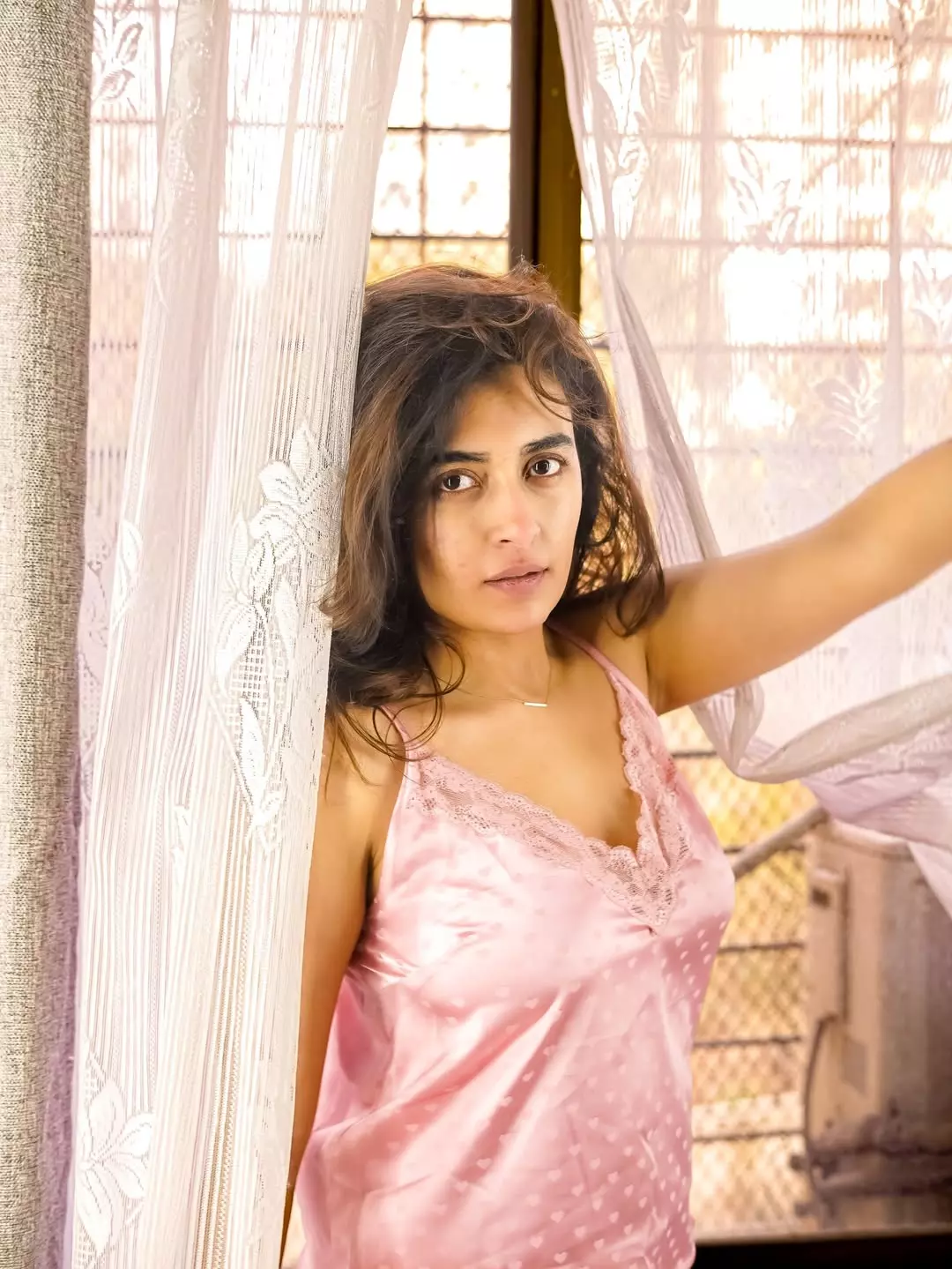 Jinal Joshi’s Too Glam For One Frame Jinal Joshi’s Too Glam For One Frame