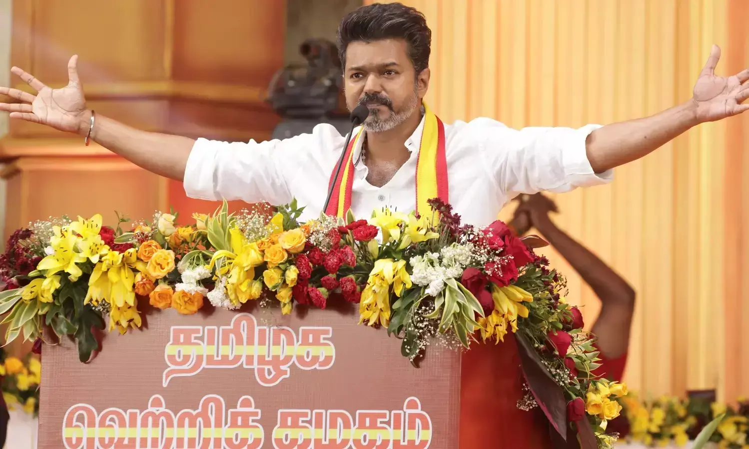 దళపతి సంచలనం: కింగ్ మేకర్ కాదు.. నేనే కింగ్!