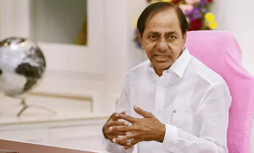 గులాబీ బాస్ కు డబుల్ షాక్.. ఇప్పుడేం జరగనుంది?