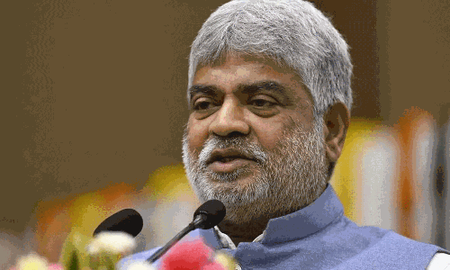 స్పీక‌ర్‌కు టెస్టు పెడుతున్న జంపింగ్ ఎమ్మెల్యేలు!