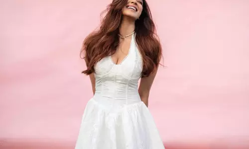 Malavika Mohanans Joyful Glow: Good Hair Day Vibes