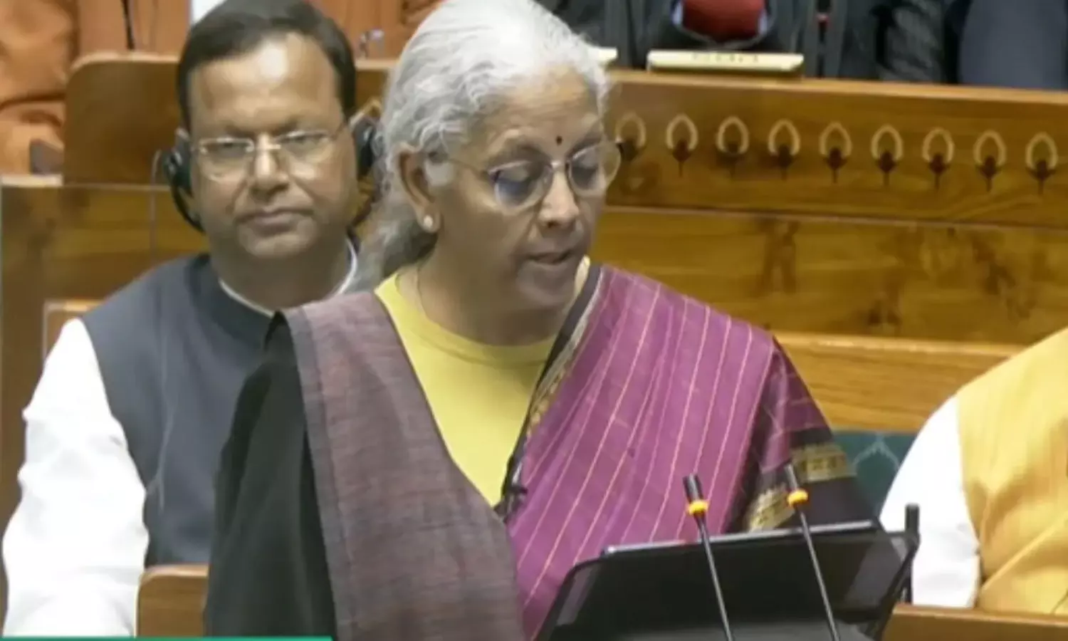 హైదరాబాద్ కు, ఎన్నారైలకు గుడ్ న్యూస్ చెప్పిన నిర్మలమ్మ! హైదరాబాద్ కు, ఎన్నారైలకు గుడ్ న్యూస్ చెప్పిన నిర్మలమ్మ!