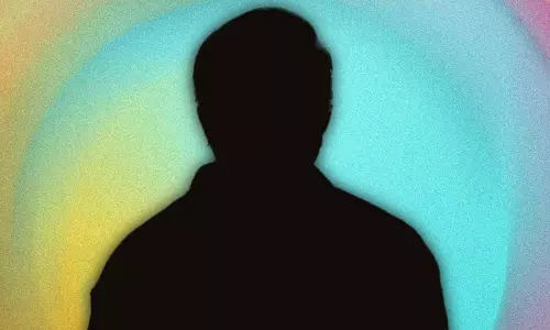 బాలీవుడ్ స్టార్ డైరెక్ట‌ర్ ల‌క్ష్యంగా కాల్పుల క‌ల‌క‌లం.. అంత‌ర్జాతీయ ముఠా ప్ర‌మేయంపై ఆరాలు!