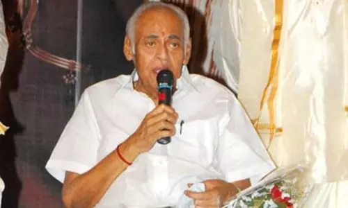 చించేసిన వేటూరి పాట సూపర్ హిట్ అయింది !