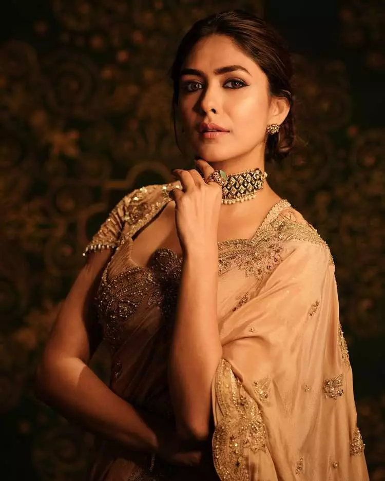 Mrunal Not overdressed just Variety
