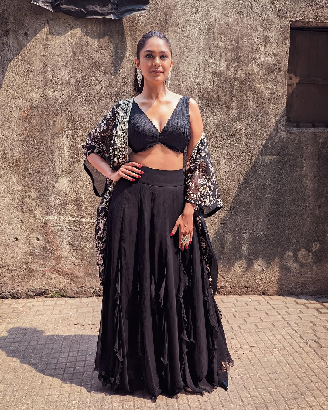 Mrunal Not overdressed just Variety Mrunal Not overdressed just Variety