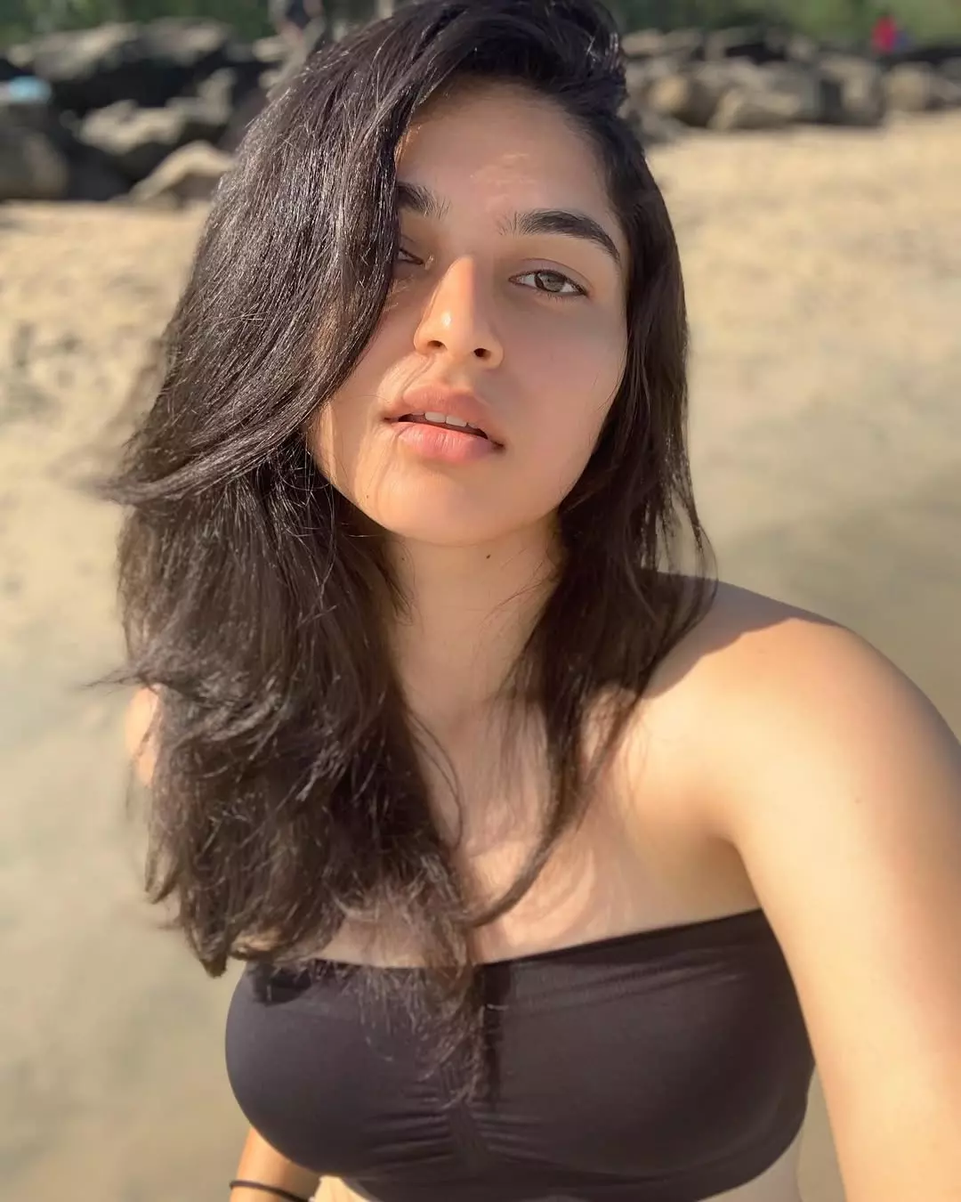 Kayadu Lohar’s Peacock Grace in Blue Elegance Kayadu Lohar’s Peacock Grace in Blue Elegance