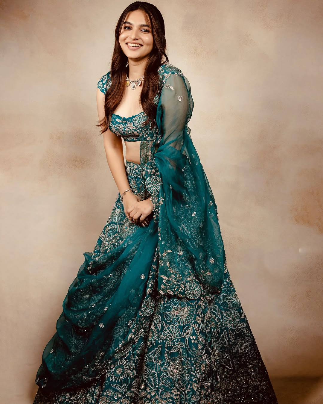 Kayadu Lohar’s Peacock Grace in Blue Elegance Kayadu Lohar’s Peacock Grace in Blue Elegance