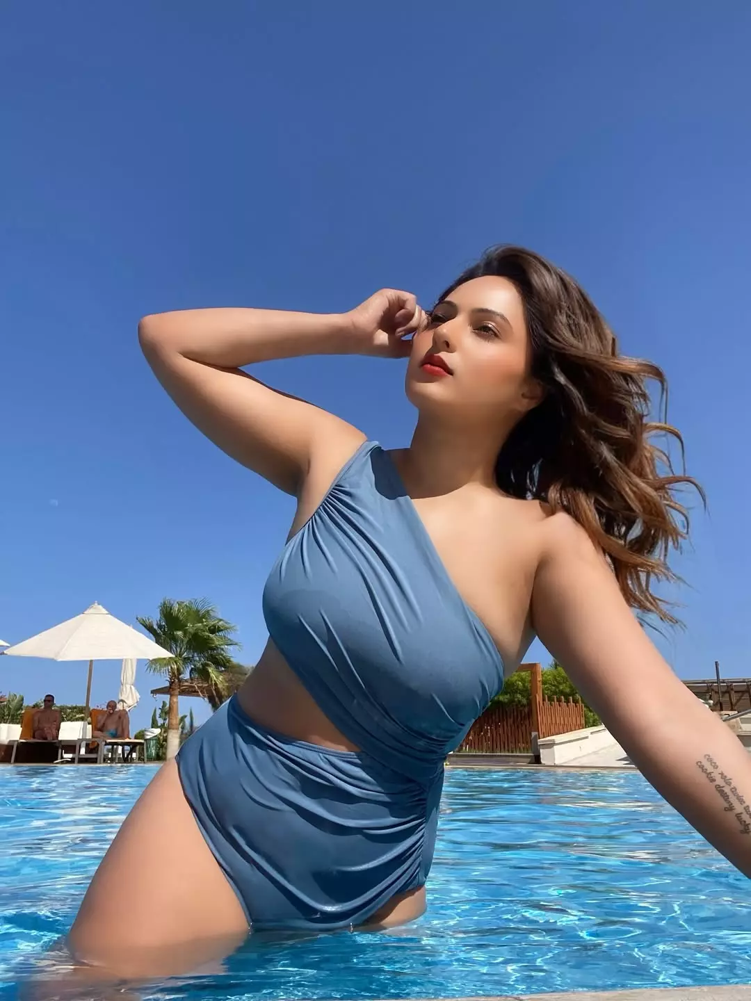 Nikesha Patel’s Slays Swim Look At Dubai Nikesha Patel’s Slays Swim Look At Dubai
