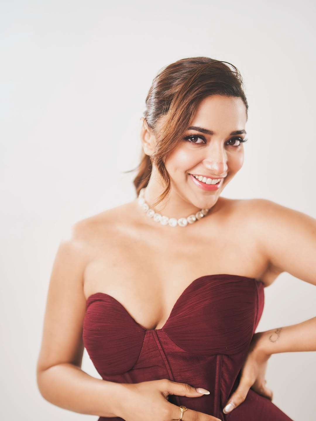 Jiya Shankars Stunning Coastal Vibes