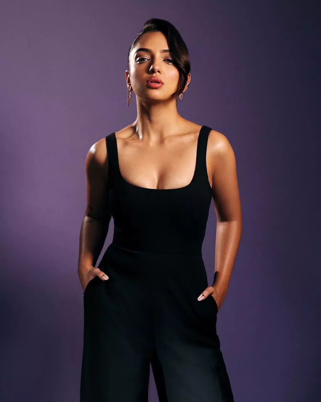 Ahsaas Channa Stuns in Minimalist Black Look Ahsaas Channa Stuns in Minimalist Black Look