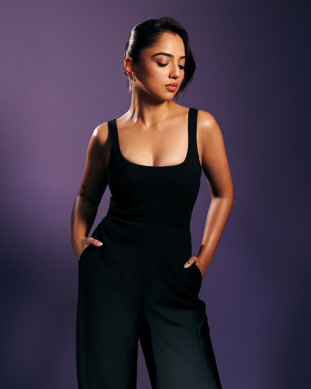 Ahsaas Channa Stuns in Minimalist Black Look Ahsaas Channa Stuns in Minimalist Black Look