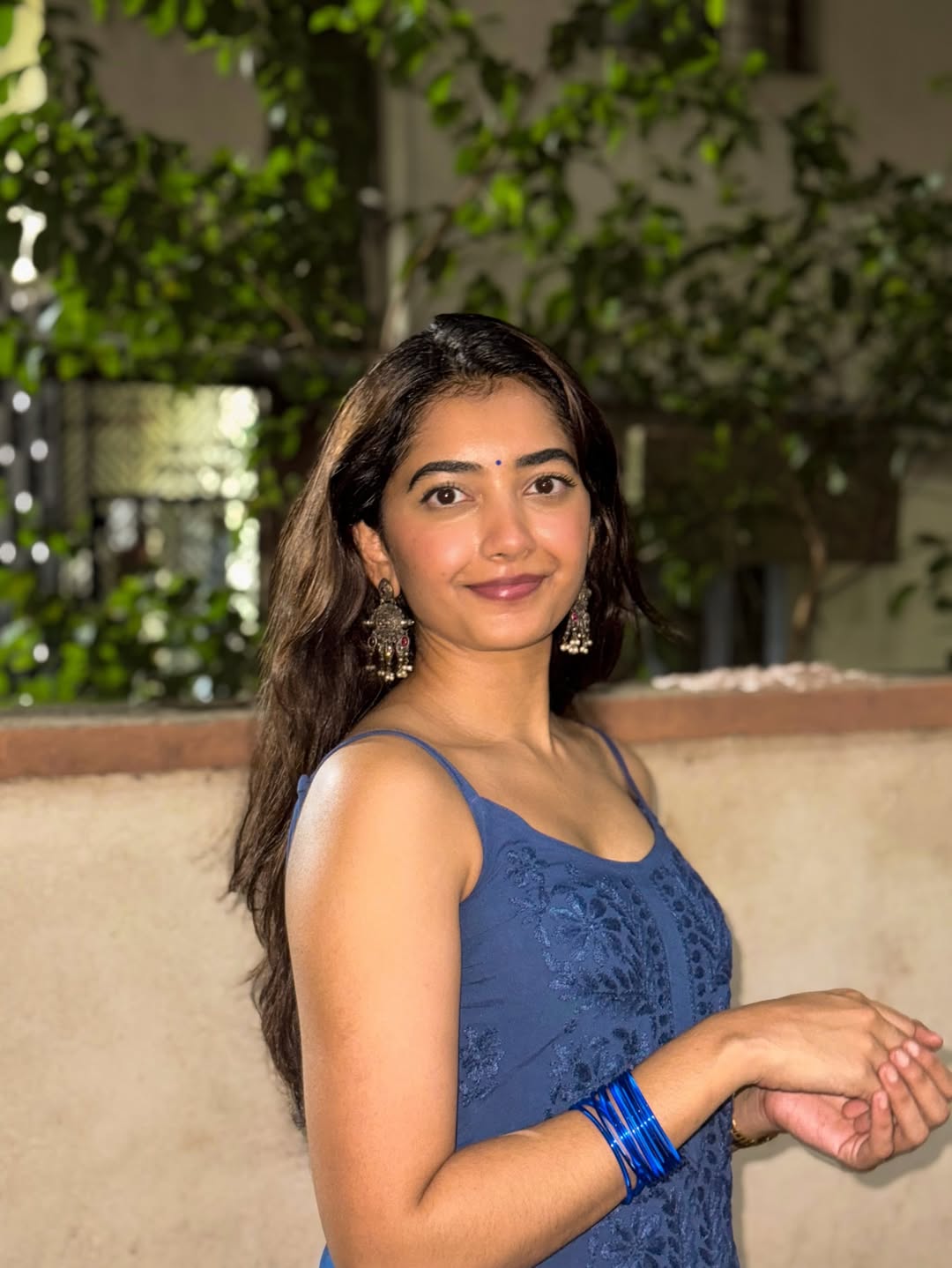 Preethi Pagadala Keeps It Simple With Sky Background Picture Preethi Pagadala Keeps It Simple With Sky Background Picture