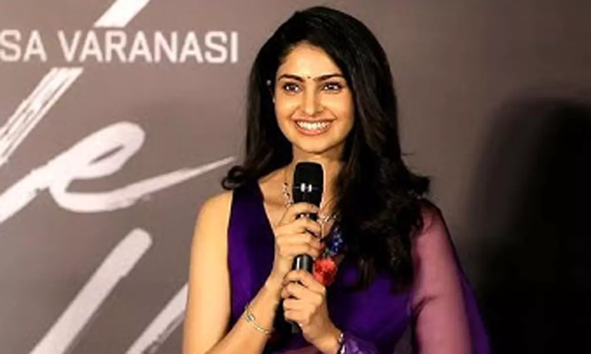 కపుల్ ఫ్రెండ్లీ: ట్రైలర్ లాంఛ్ ఈవెంట్ లో స్పెషల్ అట్రాక్షన్ గా మానస వారణాసి!