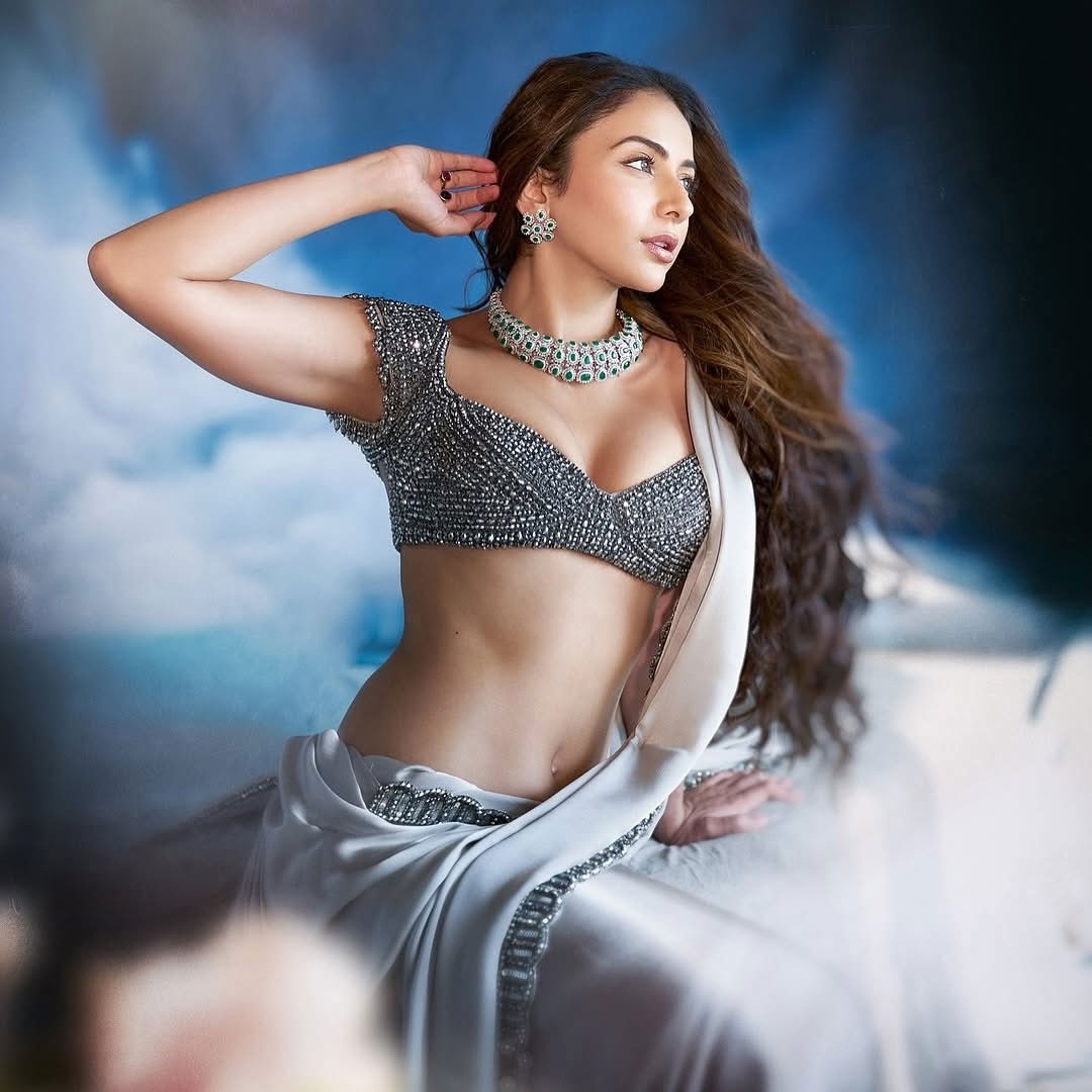 Rakul Preet Singhs Trendy Outfits Captivate Fans