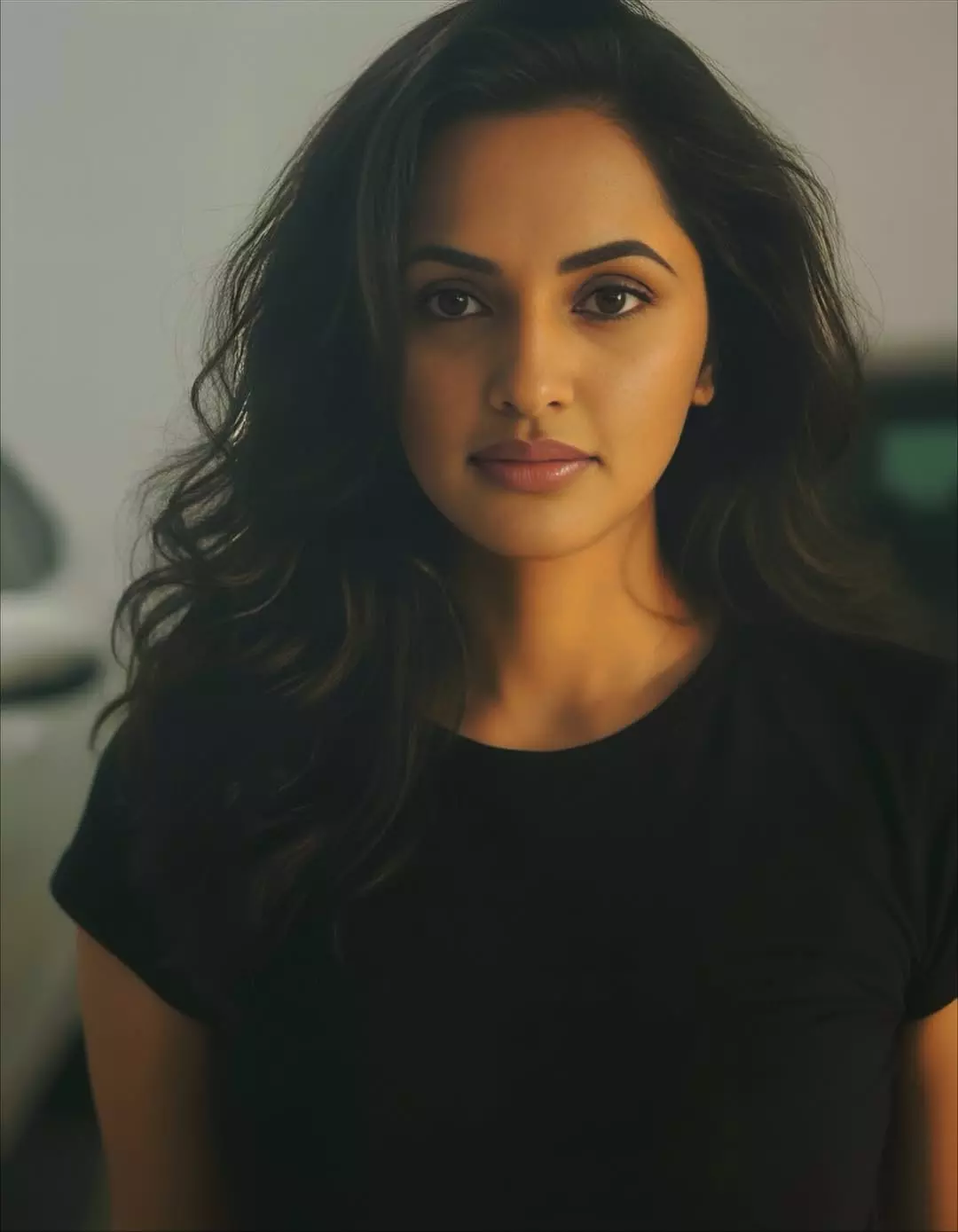 Jyoti Poorvajs Chic Off-Shoulder Look Goes Viral by the Sea Jyoti Poorvajs Chic Off-Shoulder Look Goes Viral by the Sea