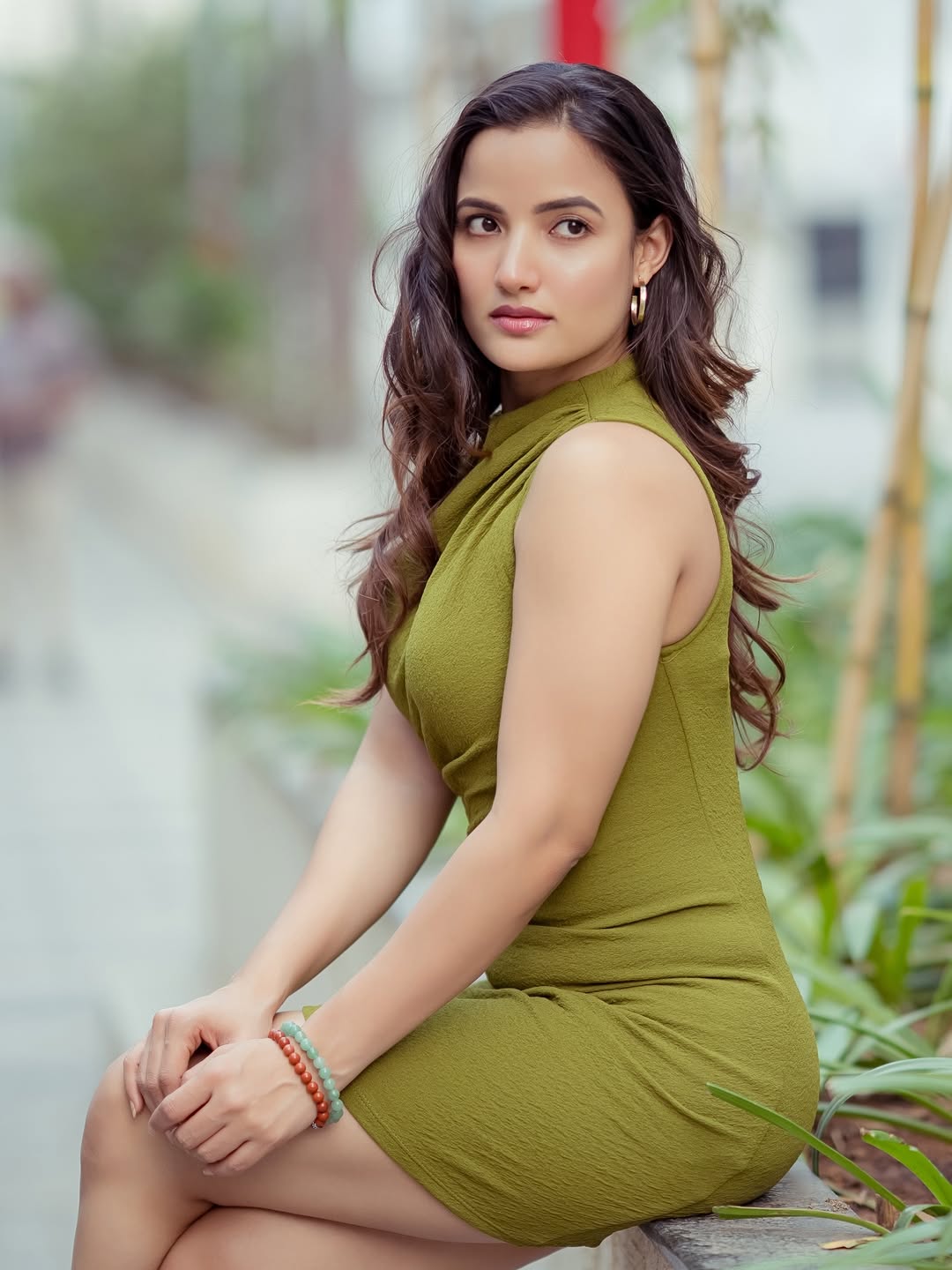 Siri Hanumanthus Chic Olive-Green Look Steals the Spotlight