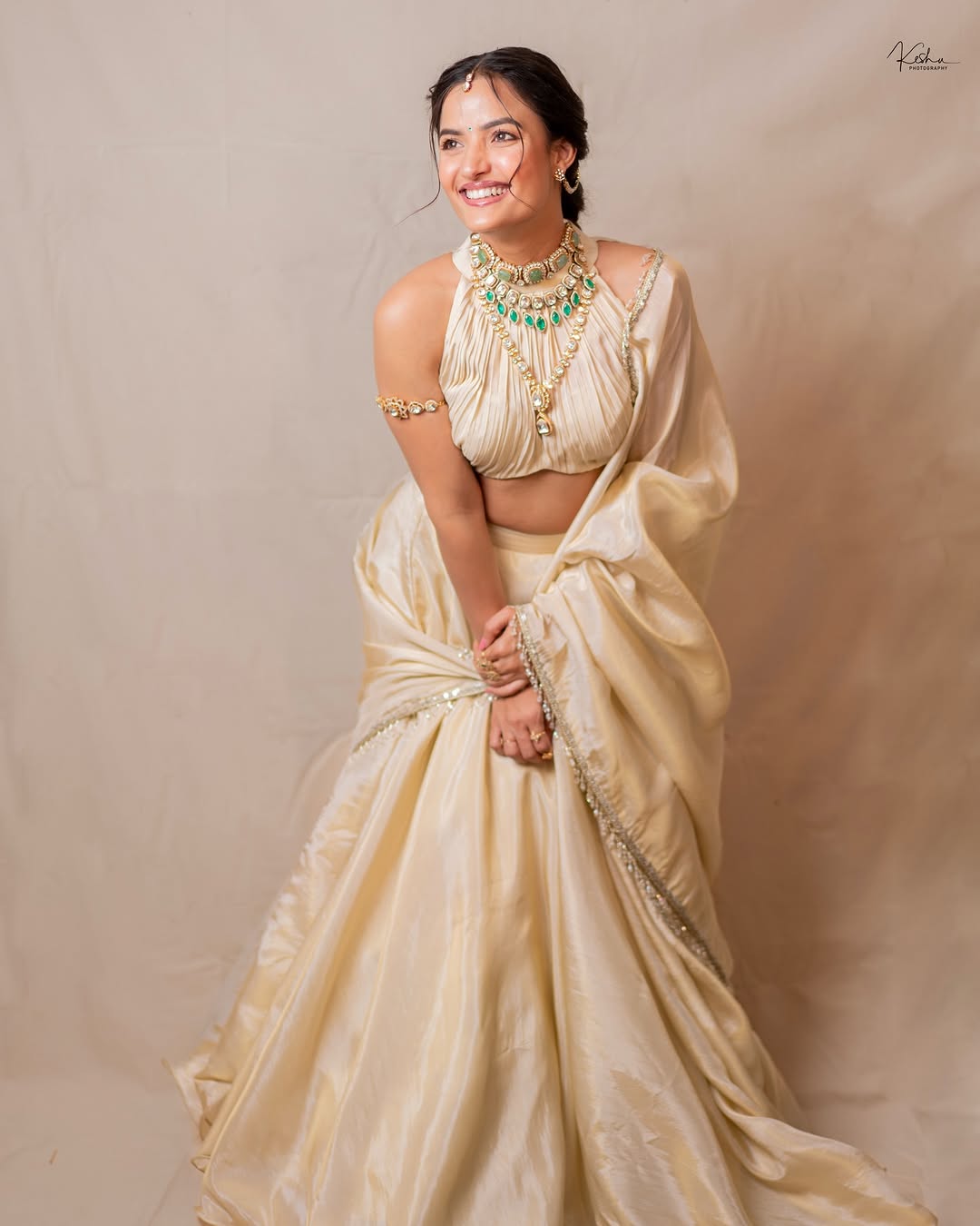 Siri Hanumanthus Chic Olive-Green Look Steals the Spotlight