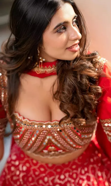 Maanasa Choudhary: Grace, Glamour, and Growing Stardom