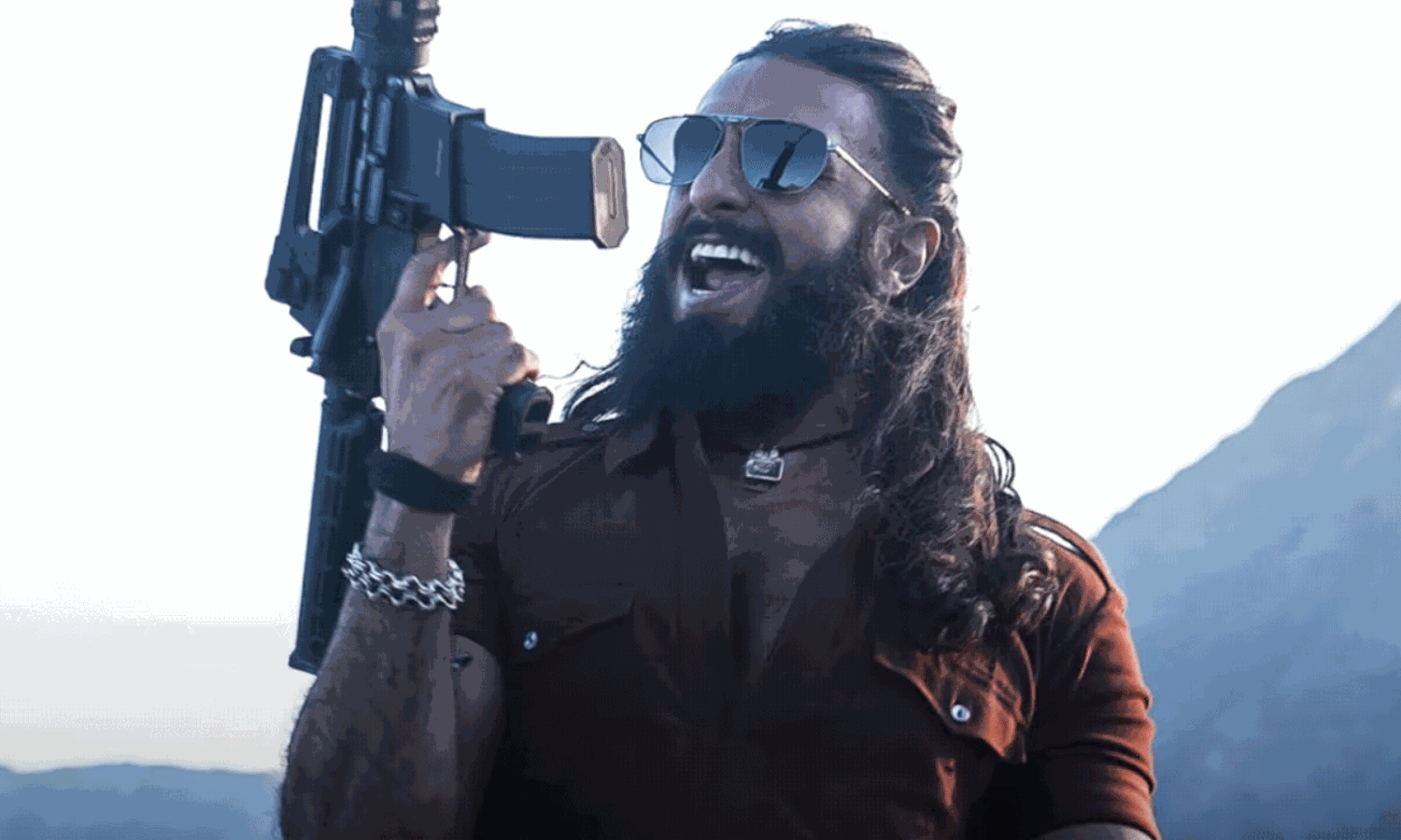 ధురంధర్ రణవీర్ వానిటీ వ్యాన్లు.. ఇప్పుడిదే హాట్ టాపిక్ ధురంధర్ రణవీర్ వానిటీ వ్యాన్లు.. ఇప్పుడిదే హాట్ టాపిక్