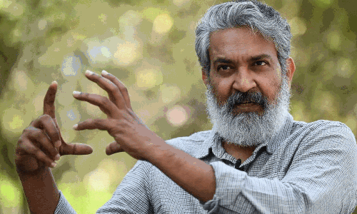 ఫ్లాప్ అయినా స్పెషల్ బొమ్మ.. రాజమౌళి గెస్ట్ రోల్ చేసిన ఆ సినిమా విశేషాలేంటో తెలుసా?