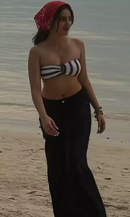 Kushitha Kallapu’s Effortless Elegance by the Shore