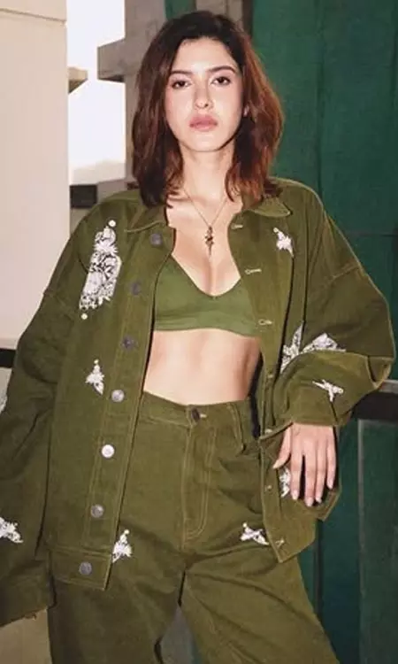 Shanaya Kapoors Effortless Street-Style Look