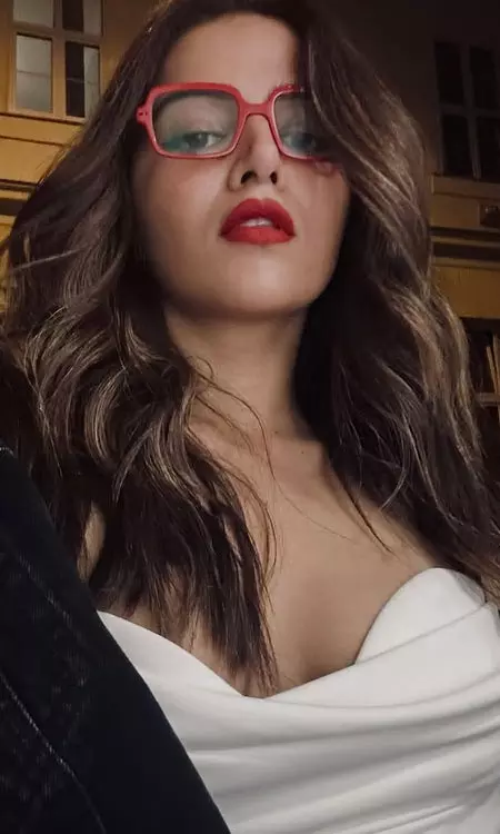 Wamiqa Gabbi Turns a Casual Selfie