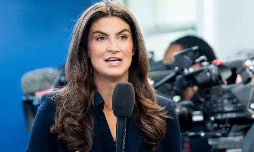 నువ్వో చెత్త రిపోర్టర్ వి..  ట్రంప్ అన్న ఆమె బ్యాక్ గ్రౌండ్ ఇదే