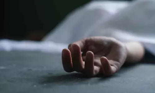 పని ఒత్తిడి తట్టుకోలేక హైదరాబాదీ టెకీ సూసైడ్