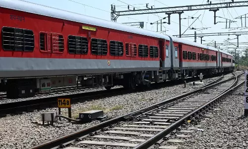 బెర్తు కన్ఫర్మ్ కాకుంటే కొంత తిరిగి చెల్లించాల్సిందే.. ఈ సూచన ఎవరిదంటే?