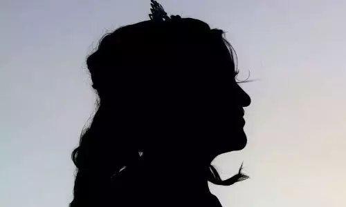 ఏడు దేశాల్లో సంచలనం సృష్టిస్తున్న ధురంధర్ డైరెక్టర్ భార్య టాలీవుడ్ హీరోయిన్ అని తెలుసా?