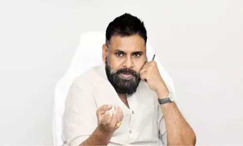 కర్మ అని సరిపెట్టుకుంటే.... పవన్ ట్వీట్ వైరల్