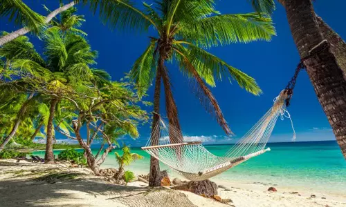 ఏమిటీ బ్లూటూత్ ట్రెండ్.. హనీమూన్ స్పాట్ కాస్తా హెచ్ ఐవీ సెంటర్