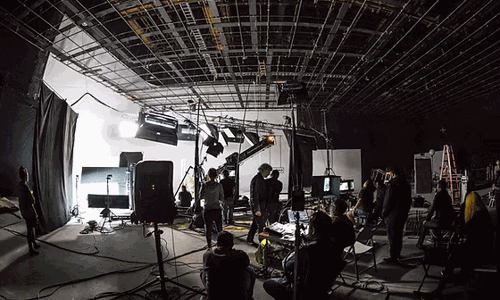 ప్ర‌మోష‌న్స్ కోసం ఎంత‌కైనా దిగ‌జ‌ర‌తారా?